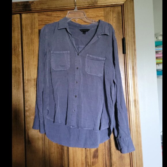 Tops - Womens size medium blue button down shirt